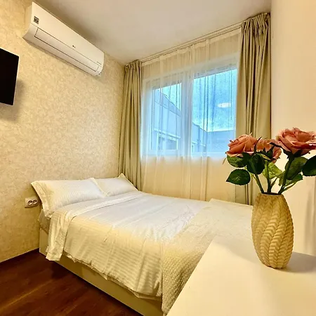 Lägenhet Ikigai Living - Cozy In Studentski Grad Sofia